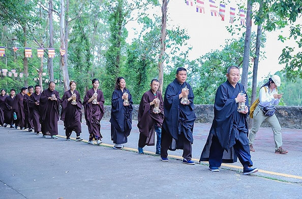 东莞观音山举办历代诸山长老舍利展正式拉开观音文化节序幕