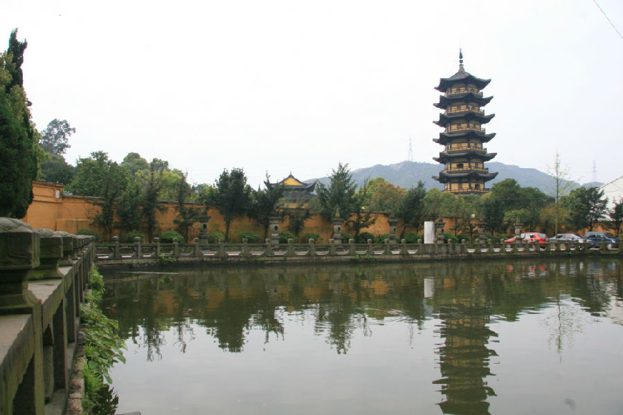 210339.jpg 2013年4月5日至12日仙岩寺禅七报道