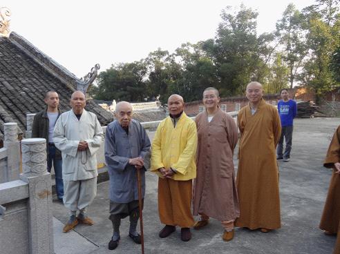 图片54.jpg 2012年9至12月第三届正念动中禅深修营报道