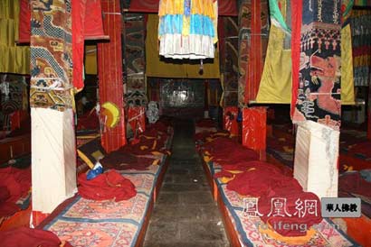 格鲁祖寺甘丹寺 高原上的弥勒净土