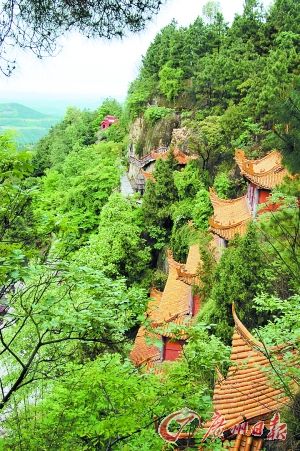 “中国第一立佛”身世成谜 身后有神秘藏兵洞
