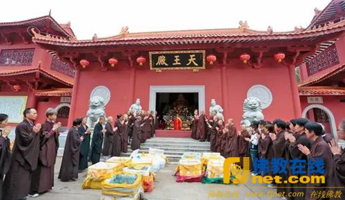 01-05 广东潮州佛母寺将举行腊月初八放生法会