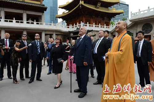 捷克总统泽曼参访上海静安寺 慧明法师热情接待