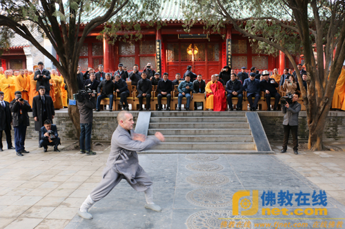 吉尔吉斯斯坦总理萨里耶夫一行参访少林寺