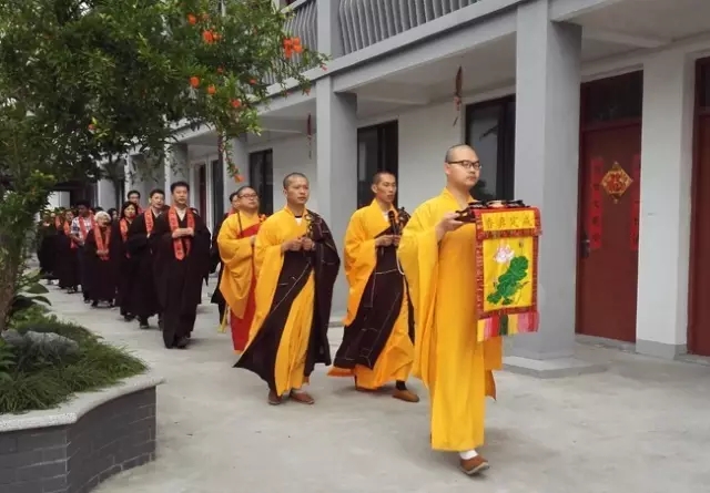 萧泾古寺浴佛节第二期大学生一日禅文化体验活动圆满结束